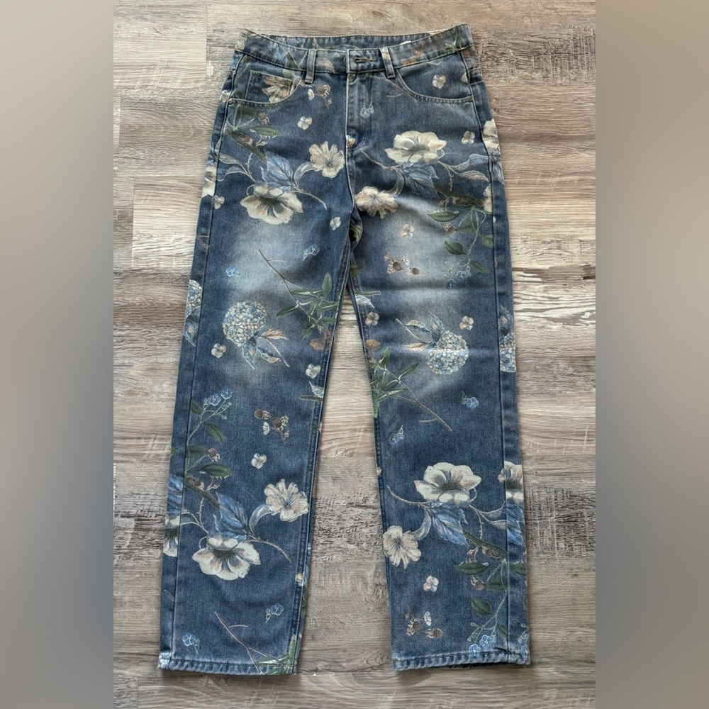 YNS Generic Sz-Xs. Women's straight-leg jeans with a floral print, loose, high- - Picture 7 of 15